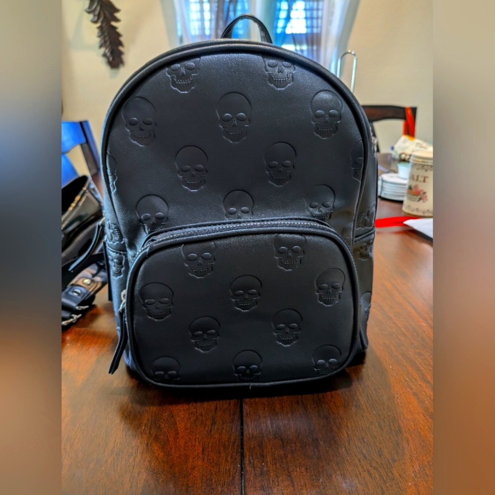 Mini skull backpack